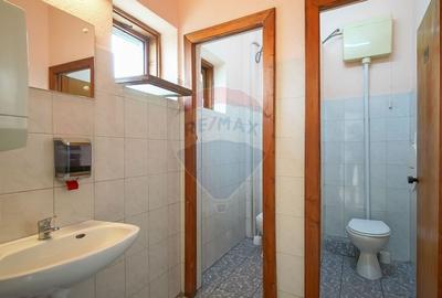 Comision 0 %! Pensiune cu 12 camere de vanzare, str. De Mijloc! - 5