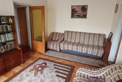 Apartament cu 3 camere semidecomandat în Nord - Spitalul Județean