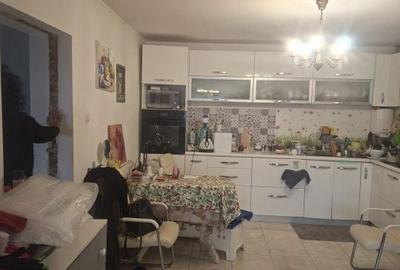 Casă cu 7 camere cu Teren 1000 Mp în Boldești - 6