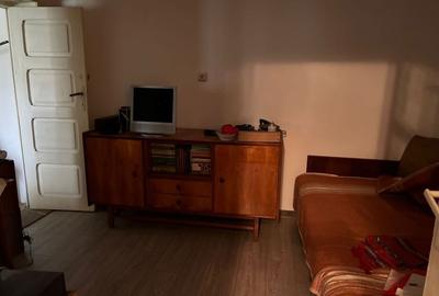 Casă cu 4 camere în Exterior Vest - 1