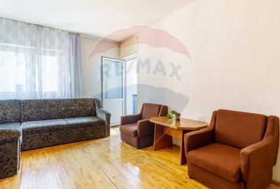 Apartament cu 2 camere decomandat, mobilat în Semicentral