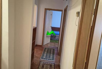 Apartament cu 3 camere decomandat, mobilat în Central - 1