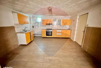 Casă cu 4 camere cu Teren 292 Mp în Central - 5