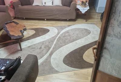 Apartament cu 3 camere semidecomandat în Central - 1