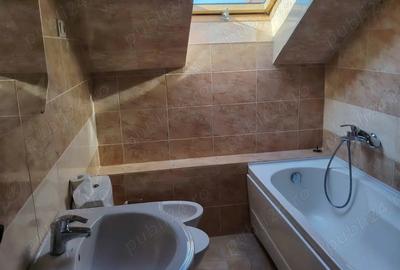 Casă cu 5 camere în Central - 2