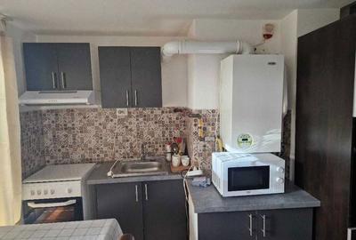 Apartament cu 3 camere semidecomandat în Central - 4