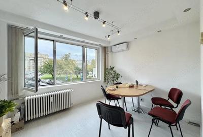 Apartament cu 3 camere semidecomandat, mobilat în Sala Palatului - 1