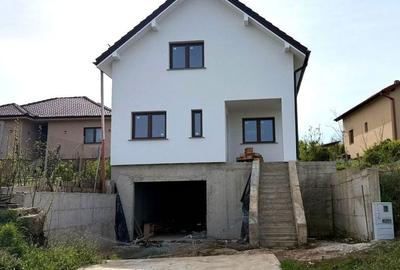 Casă cu 4 camere cu Teren 490 Mp în Jucu - 12