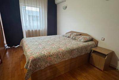 Oferim spre chirie apartament cu 3 camere zona Spital - 11