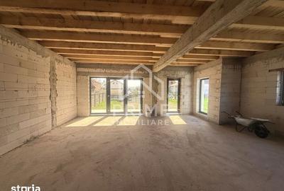 Casă cu 4 camere cu Teren 433 Mp în Teiu - 12