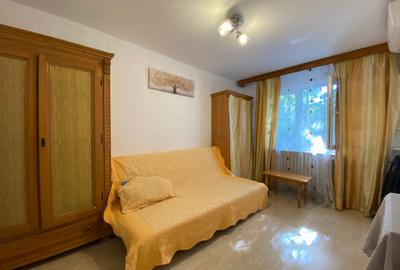Unirii  adiacent,Udriste,str,Valeriu Braniste 54-56,bloc solid,vecinatati bune. - 2