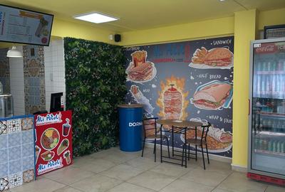 Spațiu comercial, de 60 mp, în Central - 4
