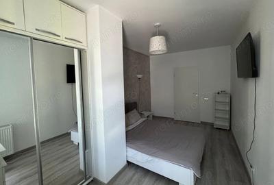 Apartament cu 3 camere semidecomandat în Complex Studențesc