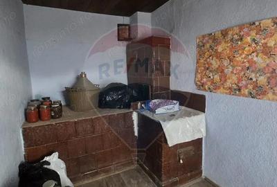 Casă cu 4 camere cu Teren 614 Mp în Stânca (Ștefănești) - 10