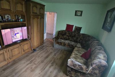 Apartament cu 2 camere decomandat în Mârșa - 4