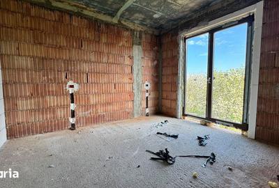 Casă cu 5 camere cu Teren 250 Mp în Giroc - 2