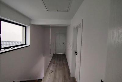 Duplex modern - despartit prin baie - 2 fronturi stradale - pompa caldura - 10