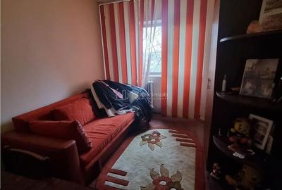 Apartament cu 3 camere decomandat în Libertății - 2