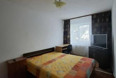 Proprietar, inchiriez apartament 2 camere, et. 3, Deva - zona Gojdu-Zamfirescu - 1