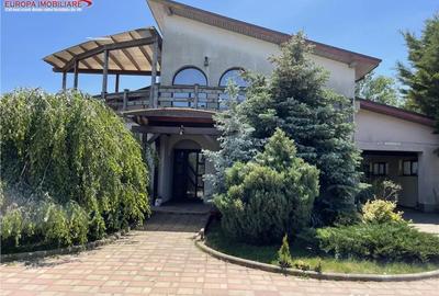 Casă cu 4 camere cu Teren 10000 Mp în Nufăru - 3