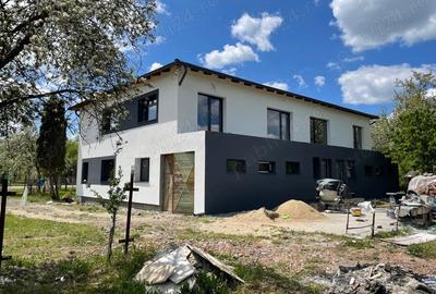 Casă cu Garaj în Dăbâca - 1