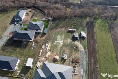 Teren de 1400 mp, în Săsar - 2