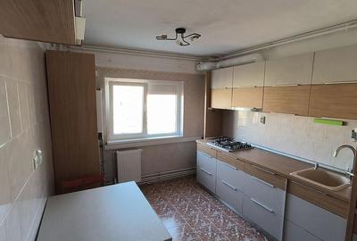 Apartament cu 3 camere decomandat, mobilat în Drumul Taberei - 8