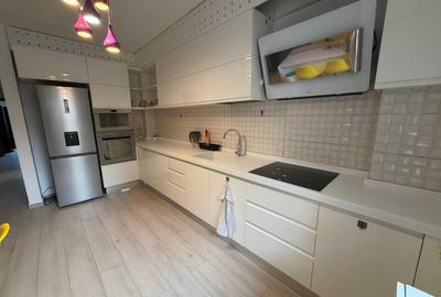 Apartament cu 3 camere decomandat, mobilat în P-ța Victoriei - 5