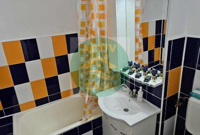 Apartament 3 camere, zona Piata Mare - 2