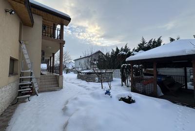 Casă individuală cu 8 camere cu Garaj în Cetate - 5