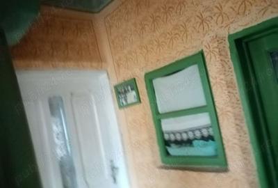 Vand casa veche cu teren intravilan Vand casa veche cu teren intravilan - 3
