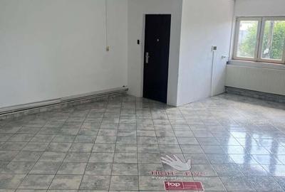 Spațiu comercial, de 40 mp, în Libertății - 3