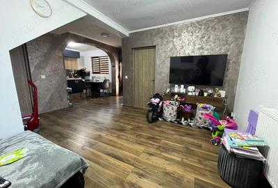 Casă cu 5 camere cu Teren 230 Mp în Central - 6