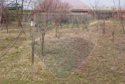 Teren de 2500 mp, în Picăturile - 2