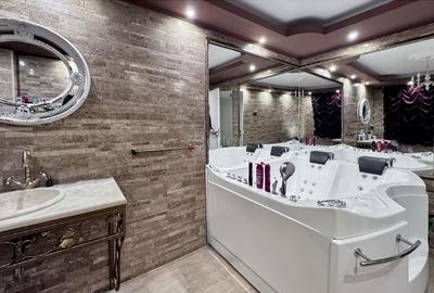 Casă individuală cu 9 camere cu Canalizare în Florilor - 19