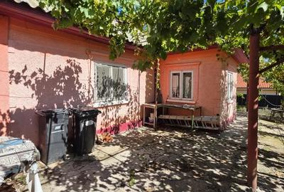Casă cu 3 camere în 23 August - 7