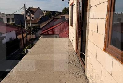 Casă cu 4 camere în Bușteni