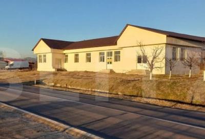 Spatiu comercial, de vanzare, 425 mp, zona Voinesti Spatiu comercial, de vanzare, 425 mp, zona Voinesti - 7