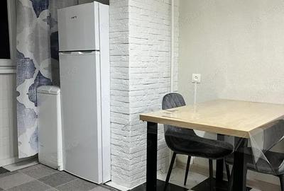 Garsonieră decomandată în Apărătorii Patriei