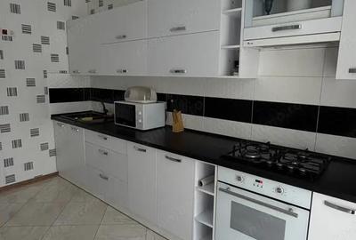 Garsonieră decomandată în Complex Studențesc