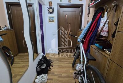 Apartament cu 3 camere, etaj intermediar, zona Dacia - 9