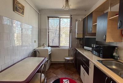 Apartament cu 2 camere semidecomandat în Central