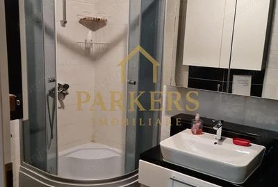 Casă cu 10 camere cu Canalizare în Central