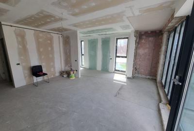 Apartament cu 3 camere decomandat în Tomis Nord