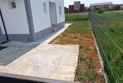 Casă cu 3 camere în Berceni - 2