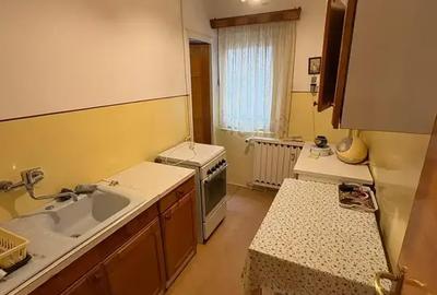 Garsoniera Mare 40 mp De Vanzare Lacul Tei Strada Gheorghe Titeica - 2