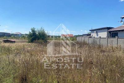 Teren de 708 mp, în Giarmata