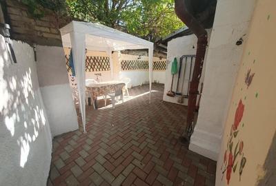 Casă cu 2 camere cu Teren 124 Mp în Central