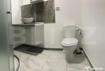 Casă cu 7 camere cu Teren 400 Mp în Central - 16