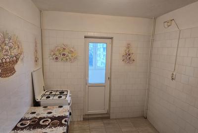 De vanzare - Apartament 2 camere Metrou Crangasi - 5
